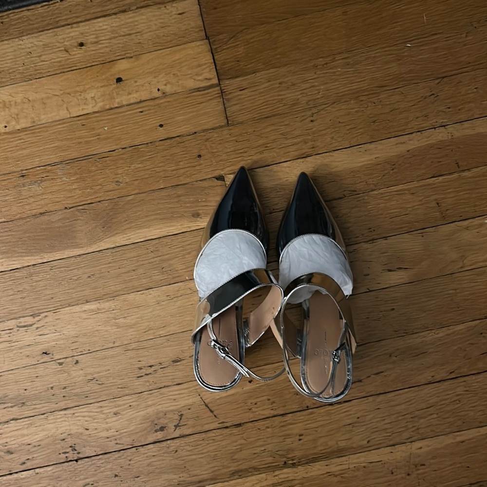 Women’s shoes